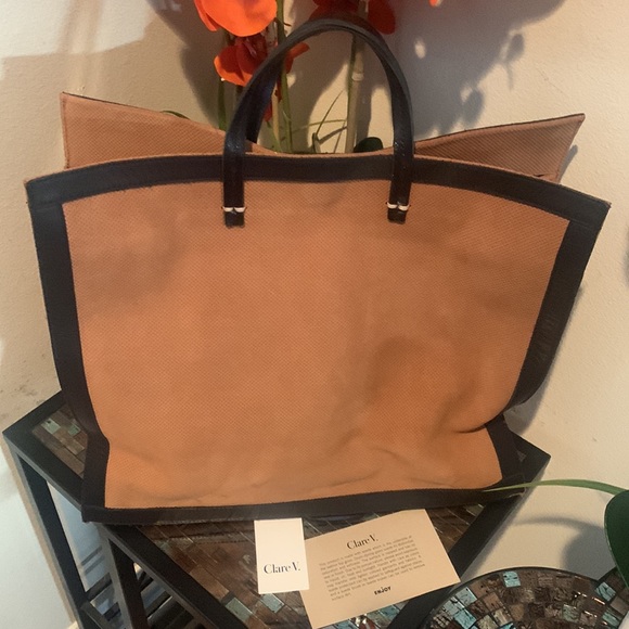 Clare . V Simple Leather Tote
CLARE V. - Picture 3 of 14